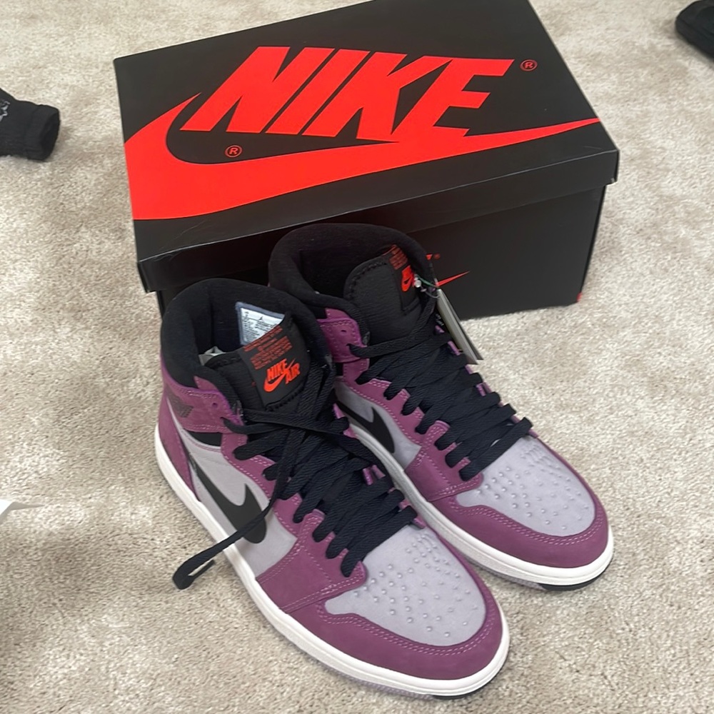 COPY - Air Jordan 1 element berry size 9